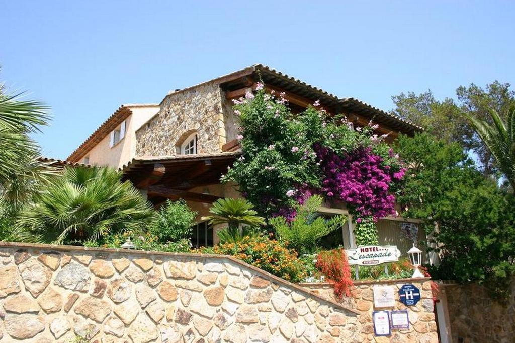 L' Escapade Hotel & Restaurant Le Pradet Exterior photo